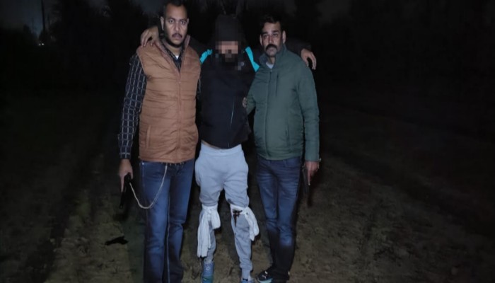 Muzaffarnagar Police Encounter : पुलिस मुठभेड़ में वांछित 15 हजार रुपये का ईनामी अभियुक्त गिरफ्तार, अन्य दो अभियुक्त भी दबोचे गए