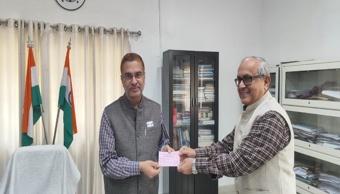 सशस्त्र सेना झंडा दिवस पर सोनभद्र में उमड़ा उत्साह, DM ने किया सहयोग का आह्वान