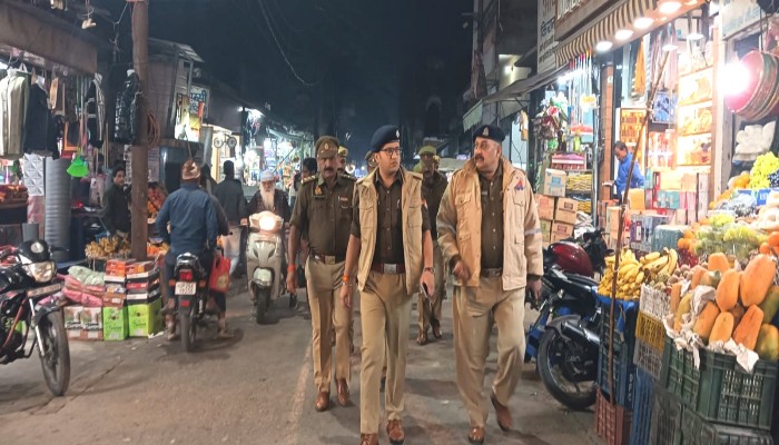 पीलीभीत पुलिस ने चलाया पैदल गश्त अभियानः एसपी के निर्देश पर आमजन में बढ़ा सुरक्षा का भरोसा