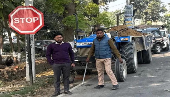 Pilibhit Illegal Mining Action : पीलीभीत में अवैध खनन पर शिकंजाः खनन अधिकारी ने दो ट्रैक्टर-ट्रॉलियां सीज कीं