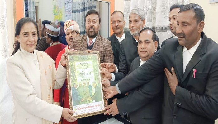 डिस्ट्रिक्ट बार एसोसिएशन सोनभद्र ने प्रशासनिक न्यायाधीश से भेंट कर रखी समस्याओं की मांग, मिला सकारात्मक आश्वासन