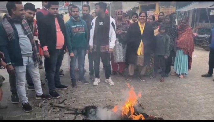 बांग्लादेश के प्रधानमंत्री यूनुस खान का पुतला जलाया, पूरे बीसलपुर मार्ग में नारेबाजी