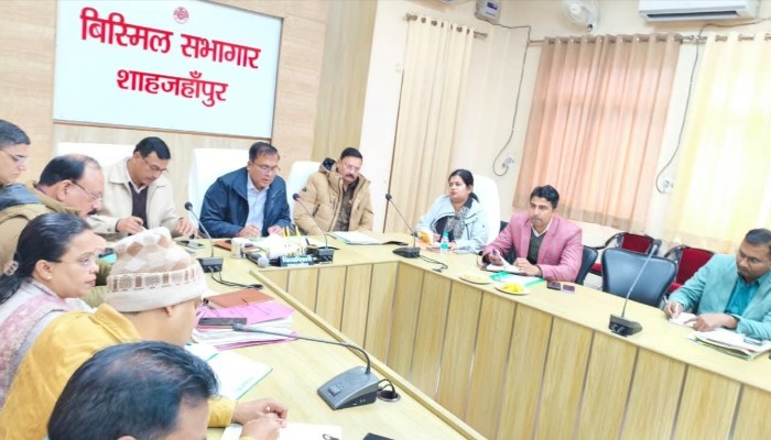 6 से अधिक स्कूली बच्चे पाए जाने पर ई रिक्शा होगा सीजः जिलाधिकारी