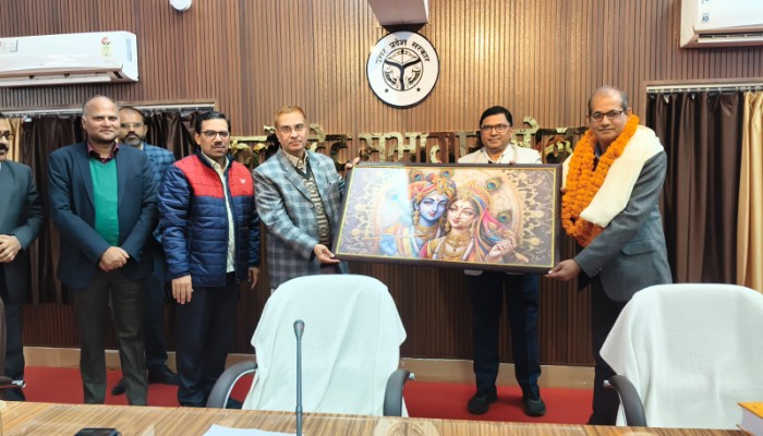 राम गिरी बिल लिपिक को सेवा निवृत्त होने पर दी गयी भावभीनी विदाई