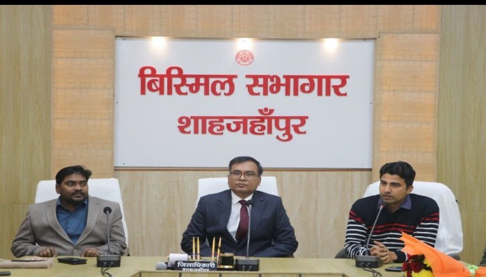 इस वर्ष कुछ नया सीखने का संकल्प लें : जिलाधिकारी