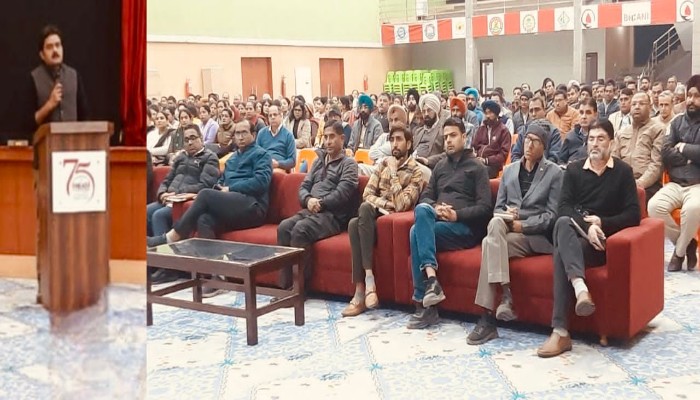 REET Mains 2025: 17 जनवरी से होंगी परीक्षाएं, जिले के 46 केंद्रों पर 57,136 परीक्षार्थी पंजीकृत