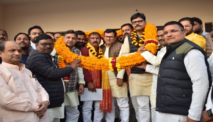 अयोध्या: संजय सिंह राजू निर्विरोध निर्वाचित, सहकारी ग्राम विकास बैंक अयोध्या शाखा के प्रतिनिधि पद पर बने विजेता