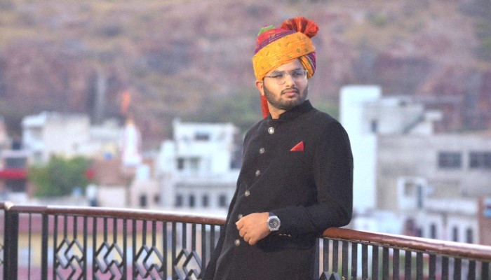 हिमांशु पेसवानी ने बनाया रिकॉर्ड, 22 साल की उम्र में कर दिखाया ये कमाल