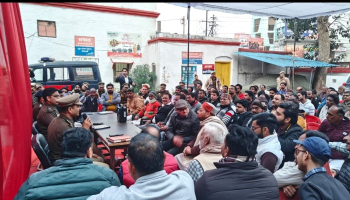 Shahjahanpur : होली पर्व को शांतिपूर्ण बनाने के लिए थाना सदर बाजार में पीस कमेटी की अहम बैठक