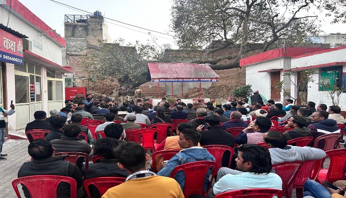 आगामी होली व बड़े लाट साहब जुलूस को लेकर सम्भ्रांत व्यक्तियों के साथ बैठक आयोजित