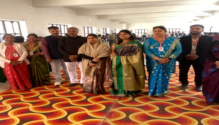 HCJ एकेडमी द्वारा आयोजित प्रदर्शनी बनी अभिभावकों के आकर्षण का केंद्र