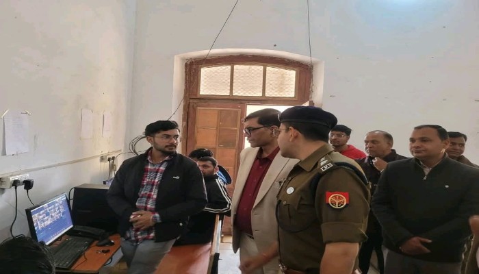 यूपी बोर्ड की परीक्षाओं को लेकर प्रशासन अलर्ट, डीएम व एसपी ने किया निरीक्षण