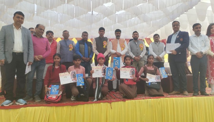 साइंस मॉडल प्रदर्शनी और क्विज प्रतियोगिता का हुआ आयोजन, कई बच्चों ने लिया हिस्सा