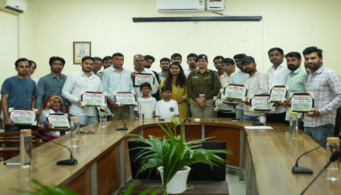 नशा मुक्त अभियान को सशक्त बनाने का संकल्प, सहयोगियों का हुआ सम्मान