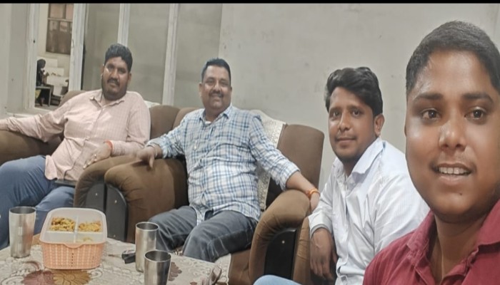 बिहार रामनगर गांव में होली मिलन समारोह, लोगों ने की पवन सिंह चौहान की सरहना