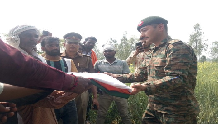 शाहिद सत्यदेव का पार्थिव शरीर पहुंचा अपने पैतृक गांव, अंतिम दर्शन को उमड़ा जन सैलाब