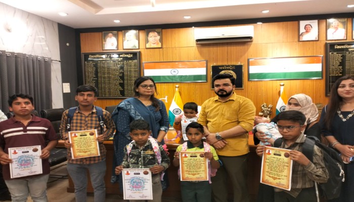 जनता दर्शनः कलेक्ट्रेट सभागार में दिखीं मार्मिक तस्वीरें, बेसहारा बच्चों के जीवन में लौटी उम्मीद की किरण