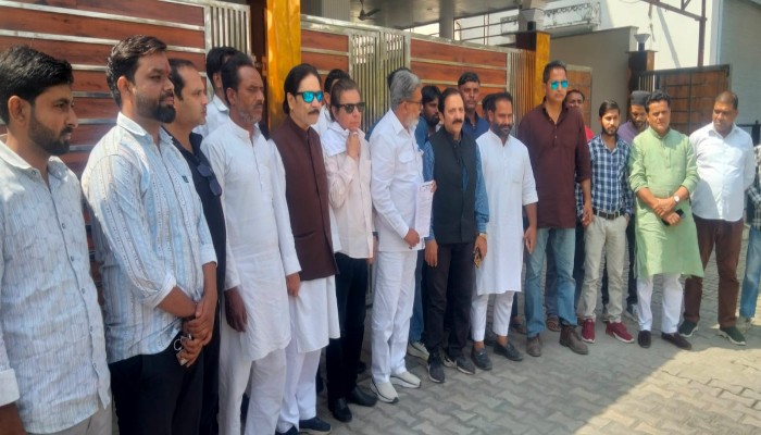 Rampur Congress MGNREGA Protest : मनरेगा मजदूरों के हक में सीडीओ को सौंपा ज्ञापन, दी आंदोलन की चेतावनी