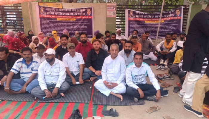 श्रीगंगानगर में सफाई कर्मियों की हड़ताल से बिगड़े हालात, पूर्व विधायक राजकुमार गौड़ ने प्रशासन को चेताया