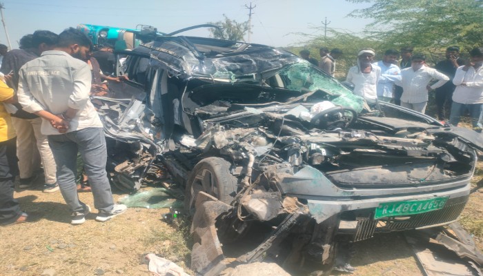 Bhilwara: शाहपुरा मार्ग पर निजी बस और कार की जबरदस्त टक्कर, 37 घायल, 5 की...