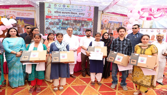 महिला सशक्तिकरण को लेकर जनसंवाद का आयोजन, डीएम, एसपी और विधायक रहे मौजूद