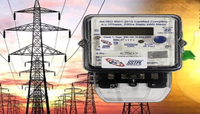 झांसी में बिजली संकट: एडवांस पेमेंट के बावजूद कटी बिजली, उपभोक्ताओं में रोष