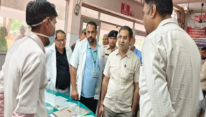 जिला कलेक्टर ने किया राजकीय जिला चिकित्सालय और मेडिकल कॉलेज का निरीक्षण, दिए ये निर्देश