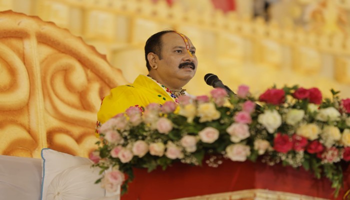 भीलवाड़ा में उमड़ा आस्था का महाकुंभ: पंडित प्रदीप मिश्रा ने दिया बेटियों को शस्त्र और बहू को शास्त्र सिखाने का संदेश