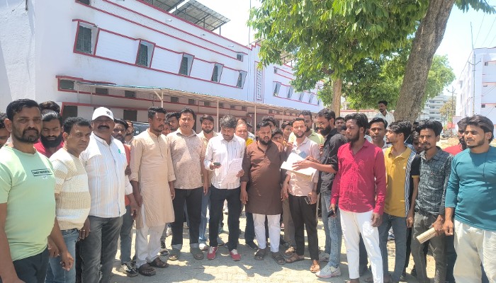 कूटरचित कागजात से कब्रिस्तान की जमीन बेचने का आरोप, एसएसपी से शिकायत