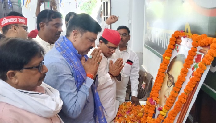 सपा कार्यालय में मनाई गई डॉ. भीमराव अंबेडकर जयंती, सामाजिक न्याय का लिया संकल्प
