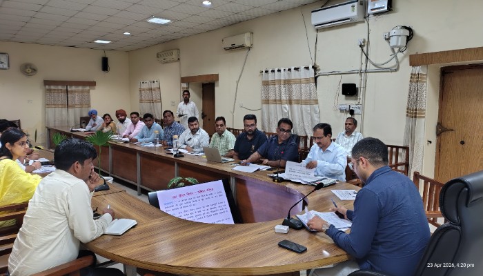 Sri Ganganagar: शुद्ध पेयजल आपूर्ति से पहले अनिवार्य जांच के निर्देश, जल जीवन मिशन कार्यों की समीक्षा