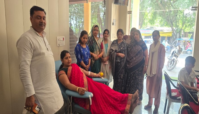 Pilibhit: रक्तदान एवं स्वास्थ्य शिविर का आयोजन, नगरवासियों ने दिखाई मानव सेवा की मिसाल