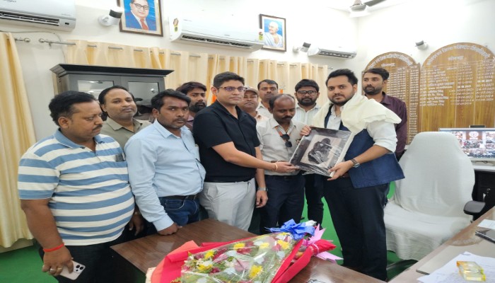 पत्रकार संगठन ने नवनियुक्त डीएम से की मुलाकात, जनसमस्याओं और सुरक्षा को लेकर सौंपा ज्ञापन