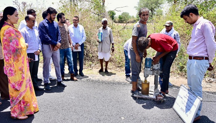 सड़क पर दिखी डिप्टी सीएम दीया कुमारी की सख्ती, घटिया निर्माण पर ठेकेदारों को लगाई फटकार