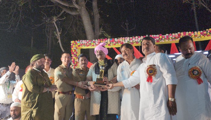 Jhansi News: हिंदू-मुस्लिम विवाह सम्मेलन सौहार्द और देशभक्ति के संदेश के साथ हुआ संपन्न