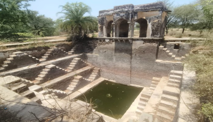Kanji Ka Kund Shahpura : शाहपुरा की प्यास बुझाने वाला 200 साल पुराना 'कानजी का कुंड' अब खुद अपनी बूंद-बूंद को तरसा; प्रशासनिक अनदेखी से अस्तित्व पर संकट