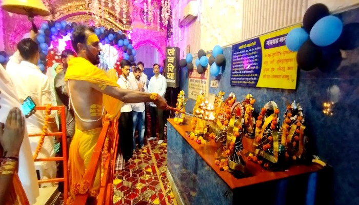 सिद्ध श्री शिंगणापुर शनि धाम में 5100 दीपों से दिव्य महाआरती, श्रद्धालुओं ने की सुख-समृद्धि की कामना