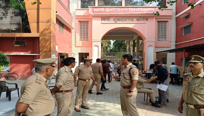 यूपी पुलिस भर्ती परीक्षा में सेंधमारी रोकने को सड़क पर उतरे आला अफसर, शाहजहांपुर में सुरक्षा चक्र देख उड़े मुन्नाभाइयों के होश!