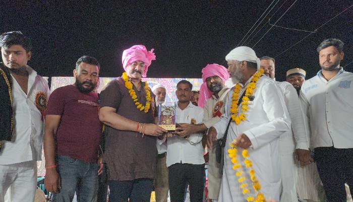हजरत पीरकमाल शाह बाबा के 27वें उर्स में उमड़ी अकीदतमंदों की भीड़, कव्वाली मुकाबले ने बांधा समां