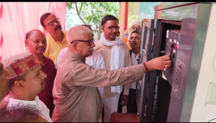 सरकार के 12 वर्ष पूर्ण होने पर बल्दीराय में विकास संवाद कार्यक्रम, सीएचसी को मिला 10 लाख रुपये का जनरेटर