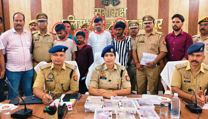 अंतरजनपदीय चोर गिरोह का भंडाफोड़: चार शातिर गिरफ्तार, लाखों के जेवरात और नकदी बरामद