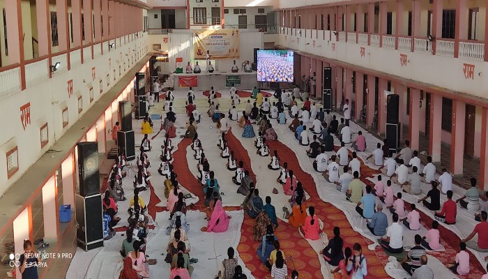 शाहपुरा में अंतरराष्ट्रीय योग दिवस पर उमड़ा जनसैलाब, 1256 लोगों ने लिया स्वस्थ जीवन का संकल्प