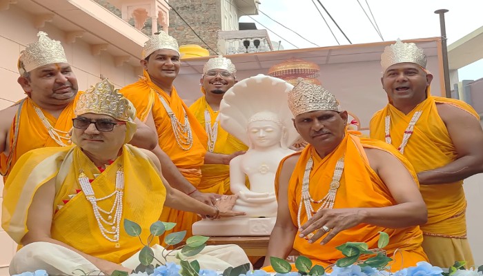 शाहपुरा में 1008 पार्श्वनाथ भगवान की नवीन प्रतिमा हुई विराजमान, भव्य शोभायात्रा में उमड़ा जनसैलाब