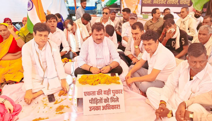 चाकसू में जमा-पूंजी वापसी की मांग तेज, हजारों महिलाओं की जनआक्रोश रैली, वेदप्रकाश सोलंकी का अनशन जारी