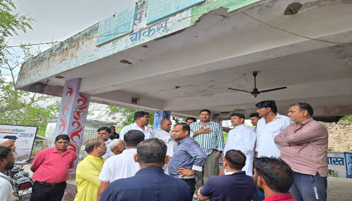 चाकसू रोडवेज बस स्टैंड का विधायक रामावतार बैरवा ने किया निरीक्षण, यात्री सुविधाओं पर दिए निर्देश