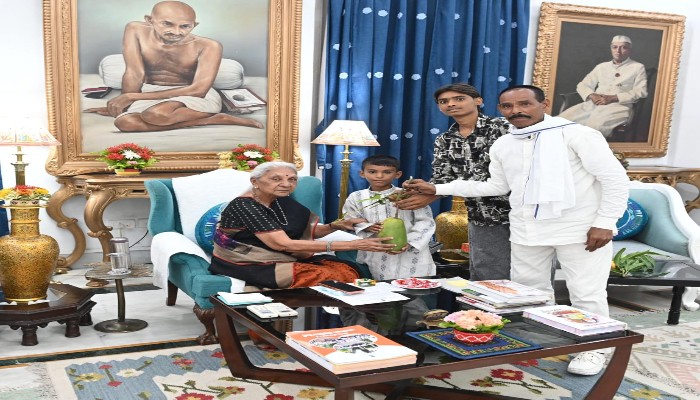 सुल्तानपुर के किसान ने बढ़ाया जिले का मान, राज्यपाल के सामने पेश किए अनोखे कृषि नवाचार