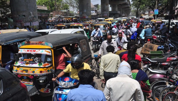 धार्मिक स्थल और रेलवे की बाउंड्री बने बाधा: सीपरी बाजार से नंदनपुरा के बीच सड़क चौड़ीकरण पर संकट