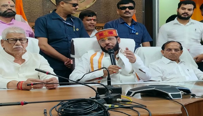 बुजुर्ग महिलाओं को यूपी रोडवेज में मिलेगी मुफ्त यात्रा