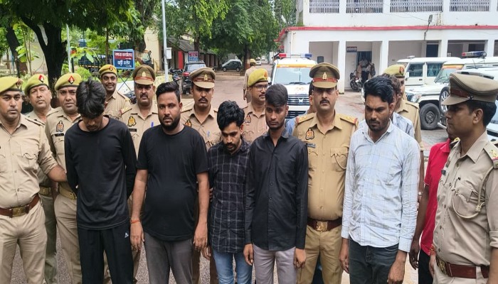 नौकरी का झांसा देकर 50 लोगों को बनाया बंधक, फर्जी कंपनी का भंडाफोड़