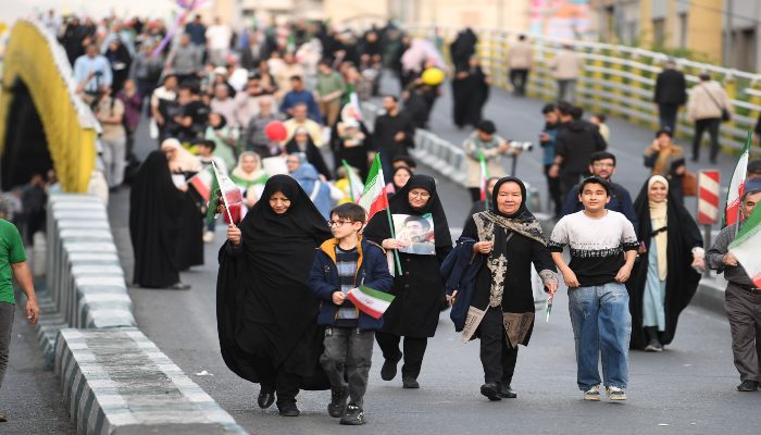 Iran: पटरी पर लौट रही जिंदगी, सरकारी कार्यालयों में 100 फीसदी उपस्थिति के आदेश